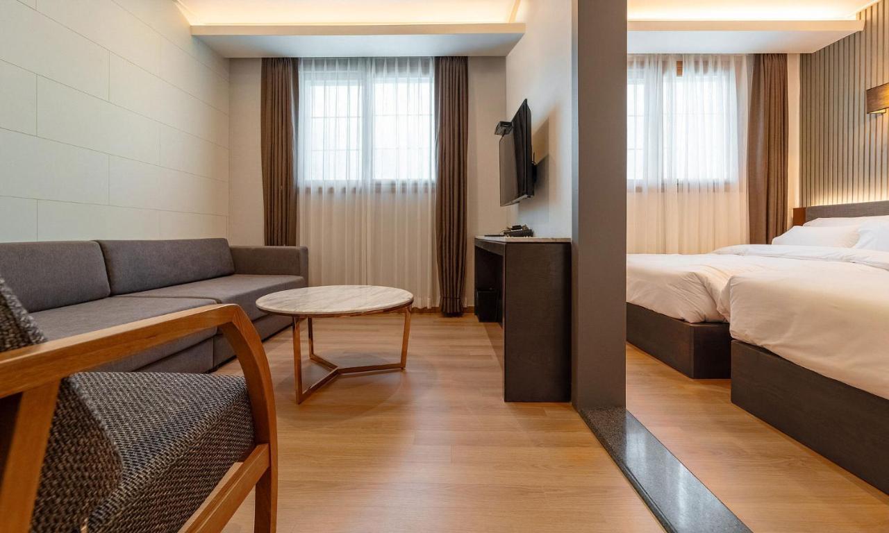 Stubborn Hotel Geoje Dış mekan fotoğraf