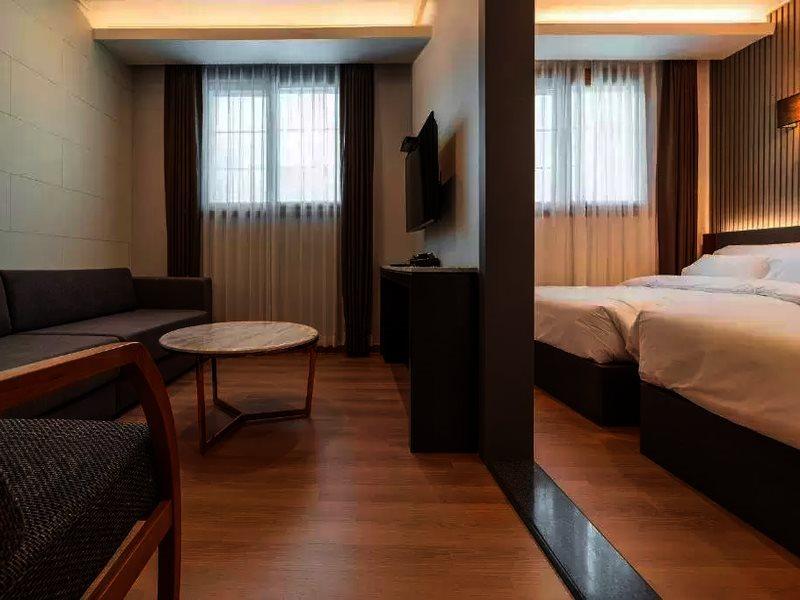 Stubborn Hotel Geoje Dış mekan fotoğraf